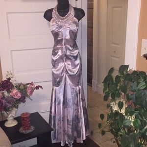 😍 silky soft sexy Cleopatra halter style gown💋